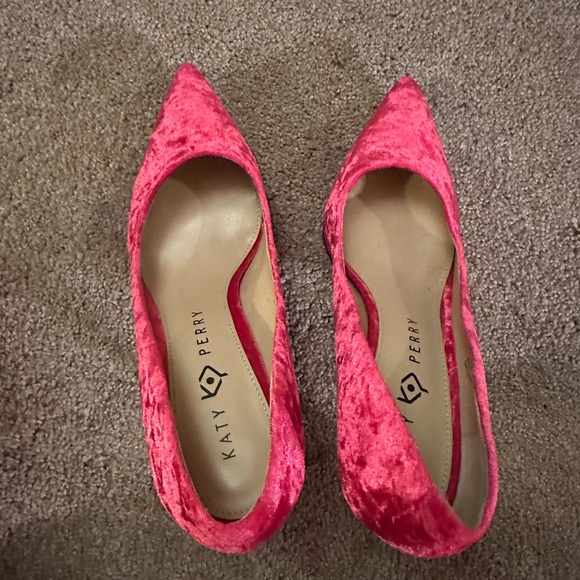Pink velvet heels - Picture 4 of 5